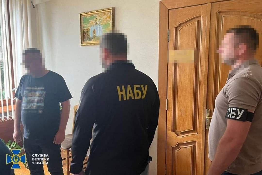 Затримали на хабарі заступника голови Рівненської обласної ради Сергія Свисталюка 0000