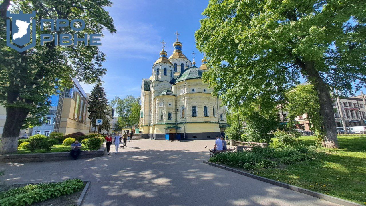 1 Рівненський священник розповів, чи можна випікати паску з начинками (ВІДЕО)
