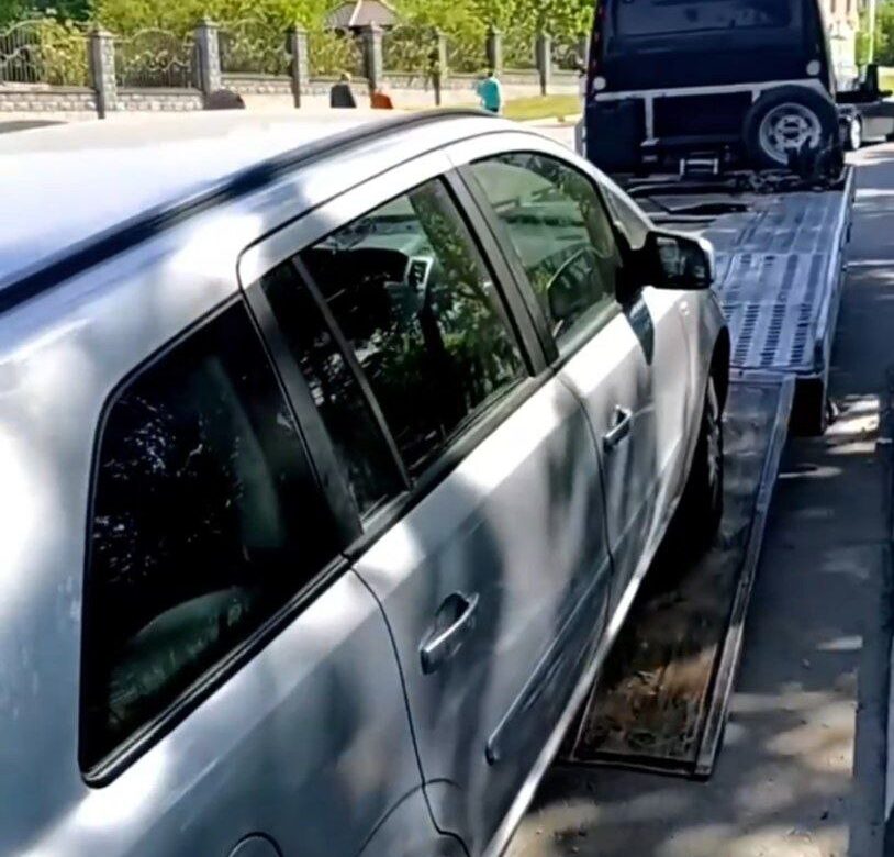 У Рівному зупинили нетверезого водія таксі (ВІДЕО)