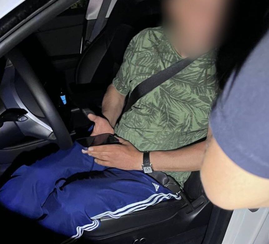Нетверезого водія Tesla зупинили вночі у Рівному