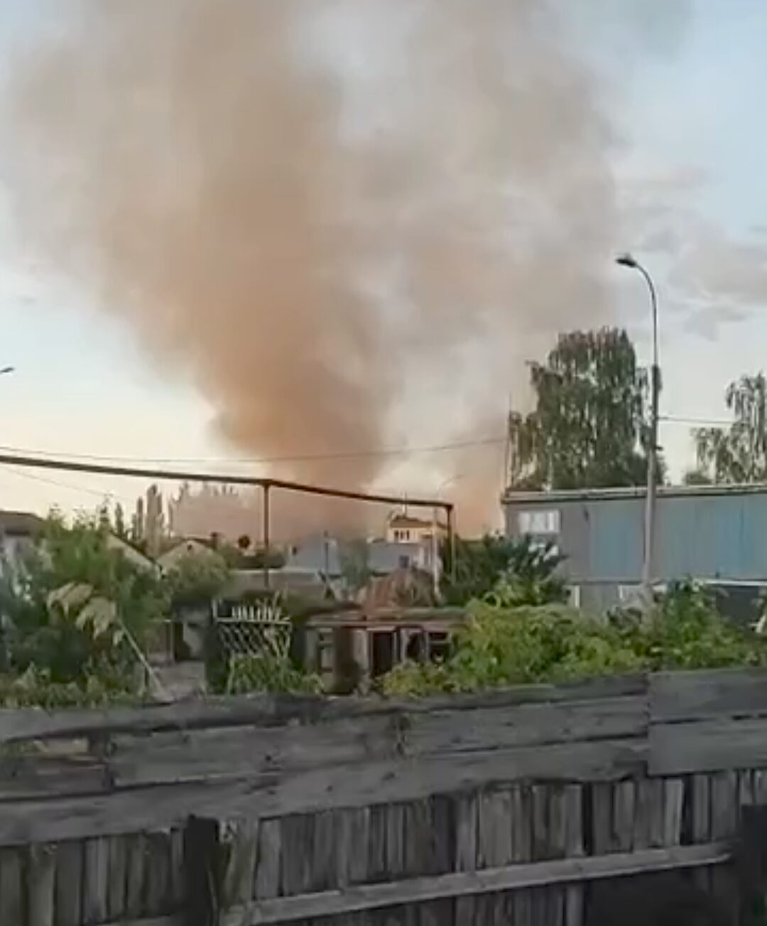 У Рівному серйозна пожежа в промзоні (ВІДЕО) 0000