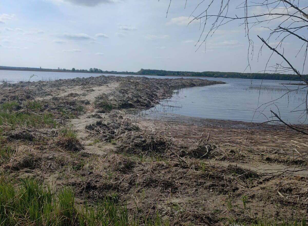 1 Правоохоронці Рівненщини займуться незаконною дамбою на водосховищі у Хрінниках