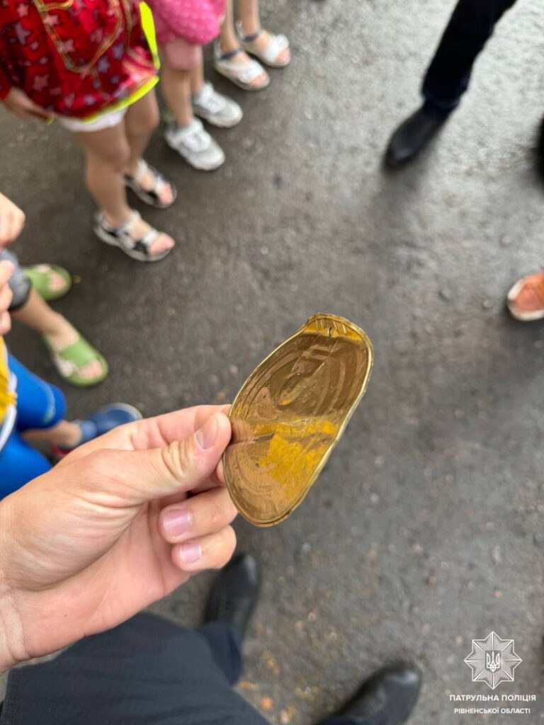 1 У Рівному неадекват видав кришку від бляшанки за бомбу