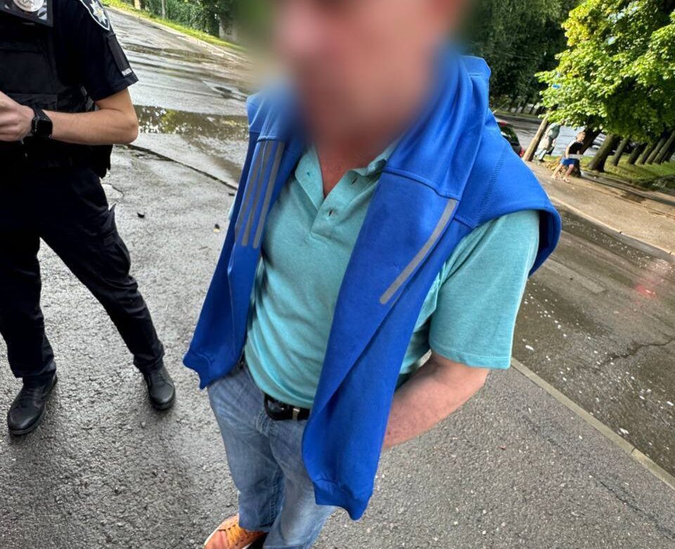 У Рівному неадекват видав кришку від бляшанки за бомбу