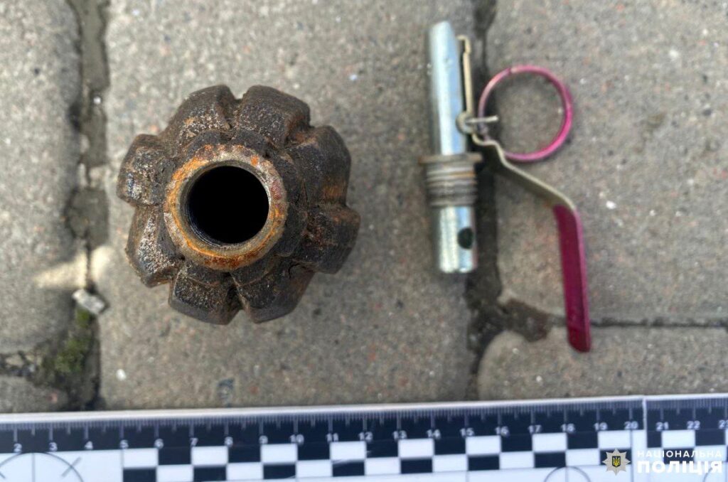 1 У Рівному діти знайшли на подвір'ї гранату