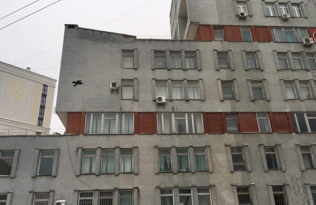 В центрі Рівного продають інститут (ФОТО)
