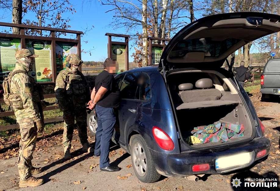 1 Житель Луцька торгував російською зброєю на Рівненщині