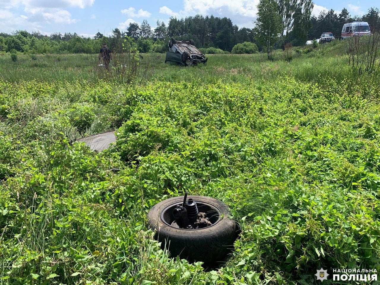 1 На Рівненщині ДТП із травмованими: в авто відірвалось колесо