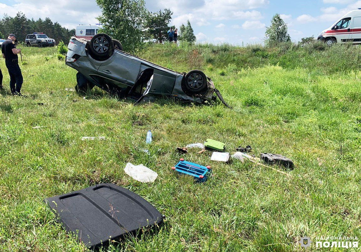 На Рівненщині ДТП із травмованими: в авто відірвалось колесо 0000