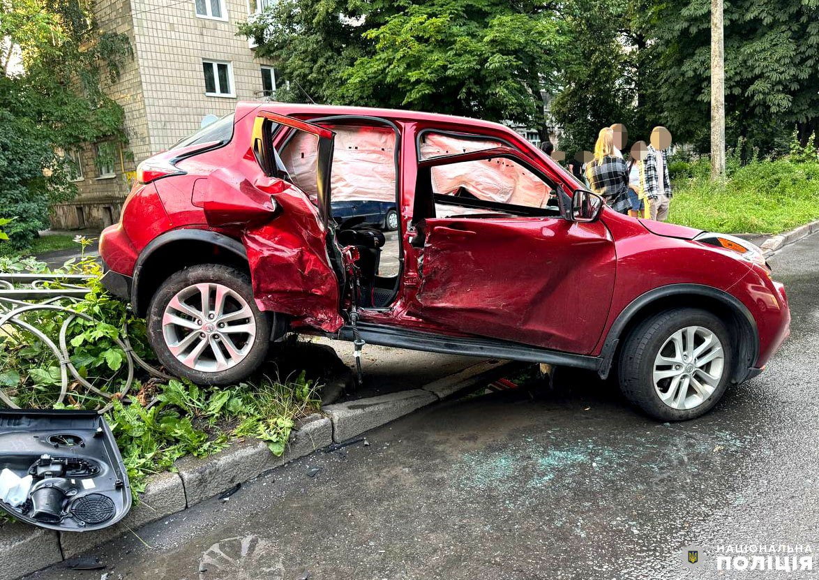 1 Відомі деталі ДТП на Червонія у Рівному: в одному з авто були діти та вагітна жінка