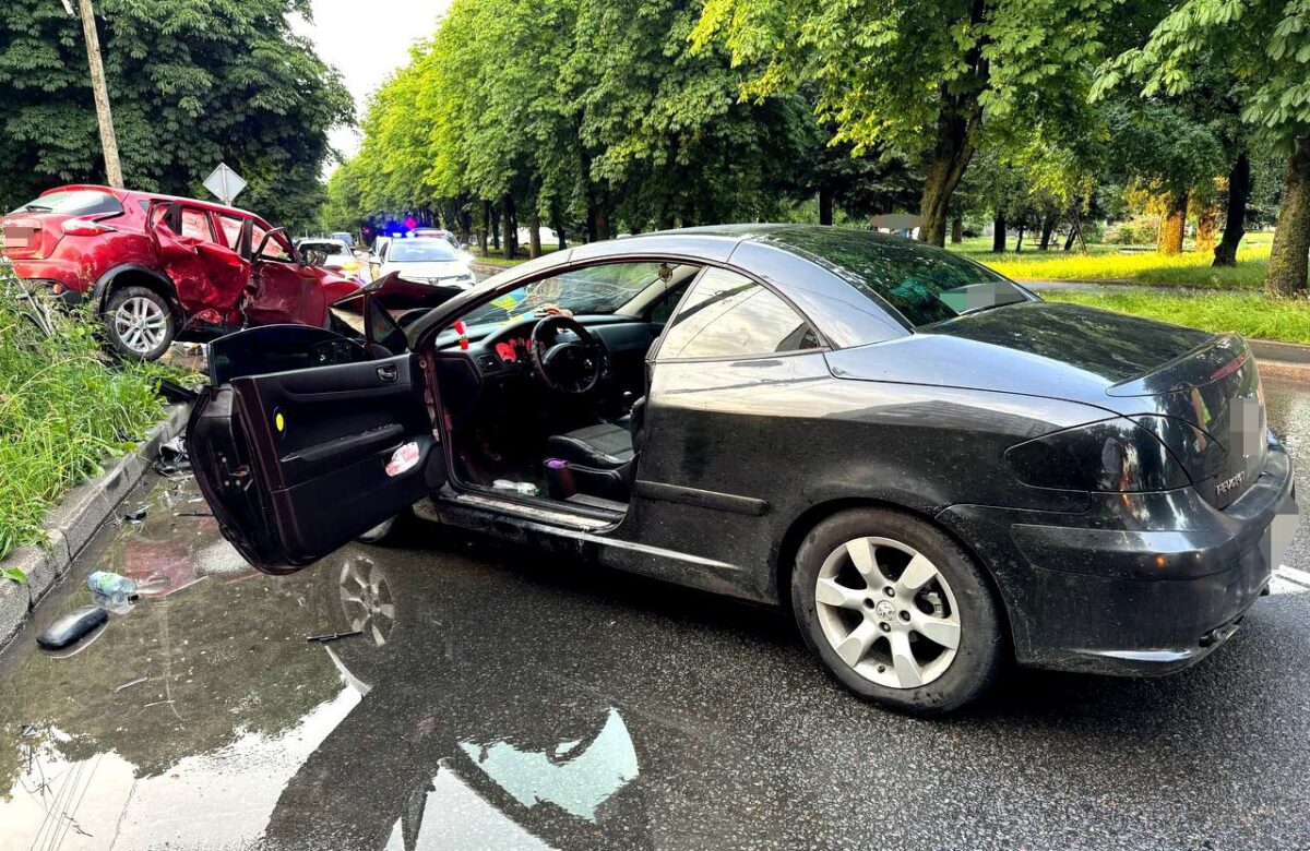 Відомі деталі ДТП на Червонія у Рівному: в одному з авто були діти та вагітна жінка