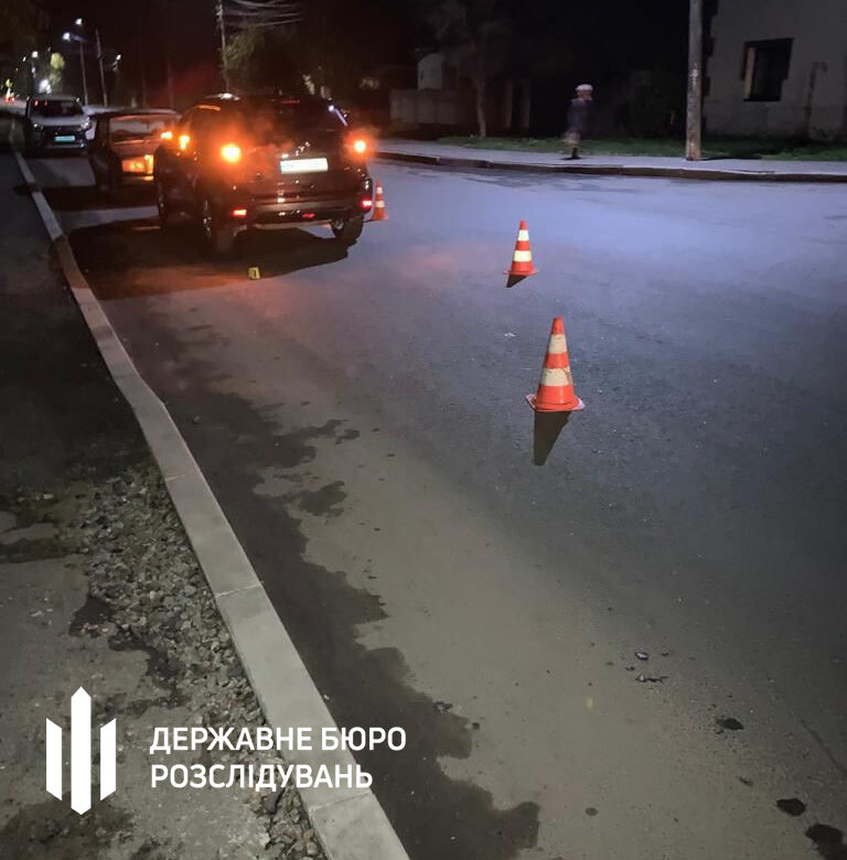 30-річну поліцейську, яка насмерть збила жінку біля Рівного, звільнили зі служби та будуть судити (ФОТО)