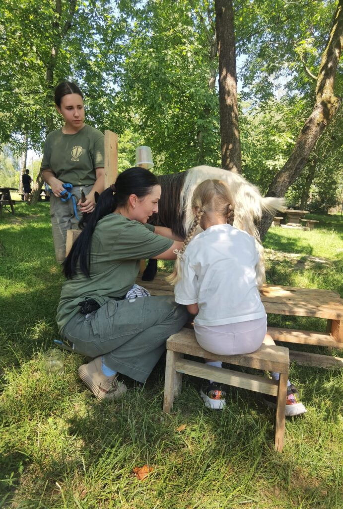 1 У Рівненському зоопарку провели майстер-класи та змагання ковбоїв