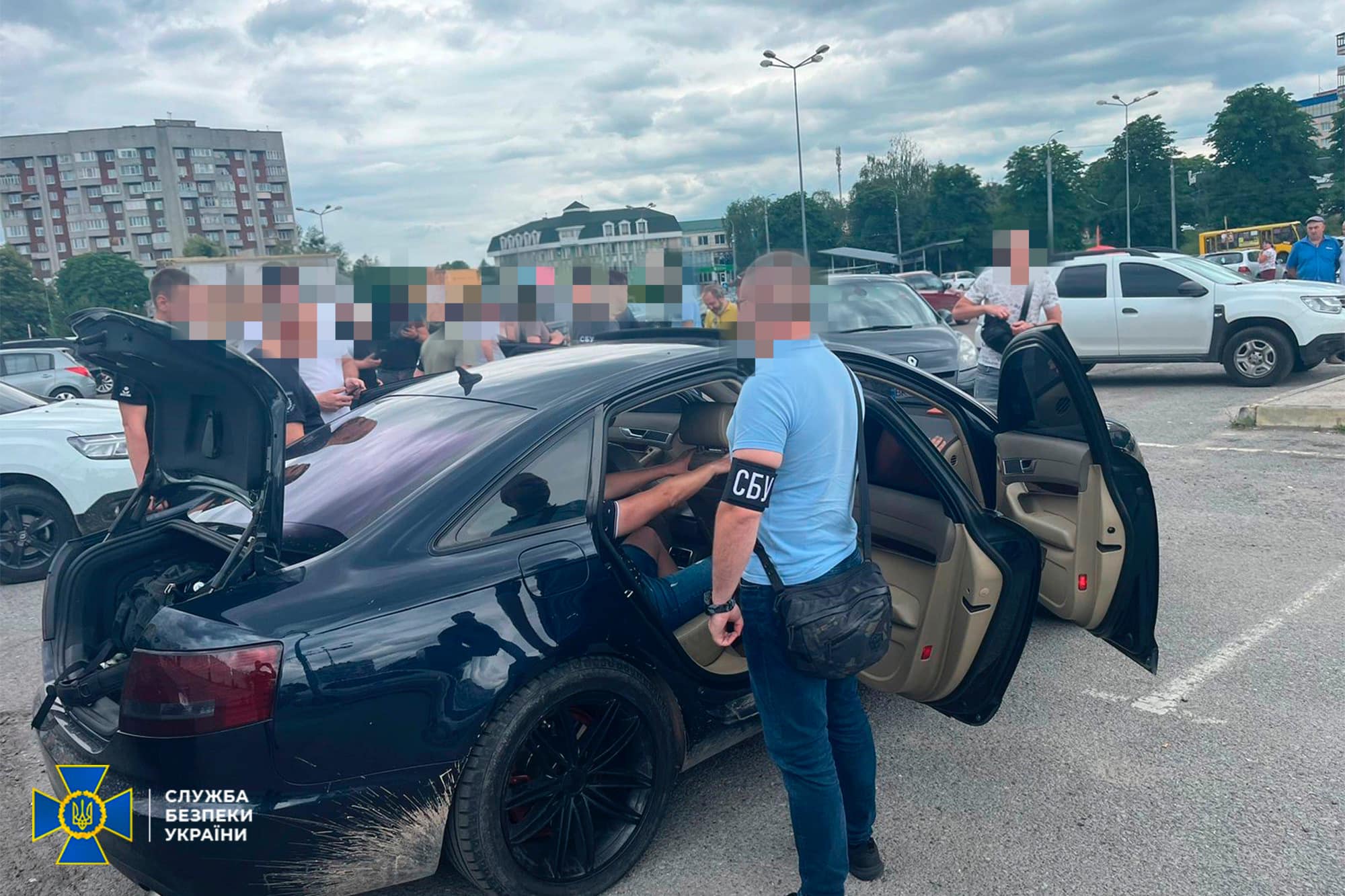 1 На Рівненщині СБУ викрила ділків, які переправляли за кордон призовників