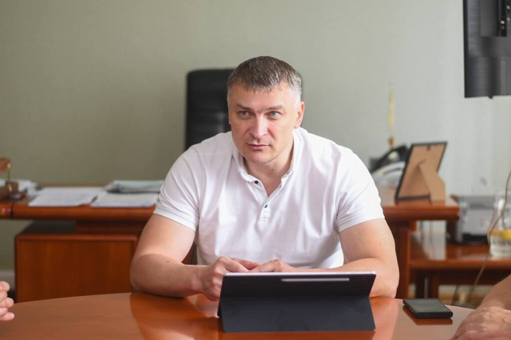 1 Що смердить у Рівному десяток років тепер шукає військова адміністрація