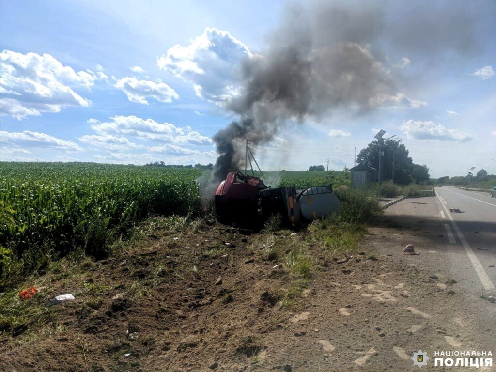 1 У страшній ДТП біля Рівного загинули 14 людей (ФОТО)