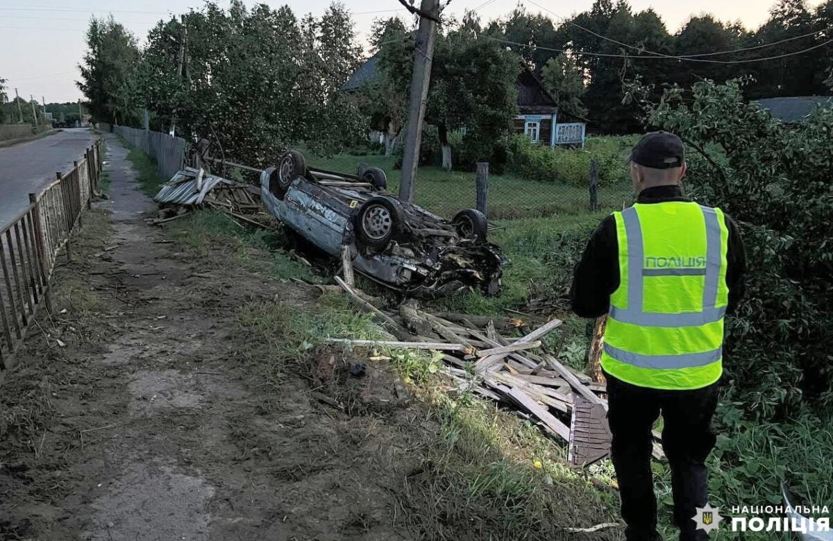 На Рівненщині 19-річний водій злетів у кювет і загинув (ФОТО)