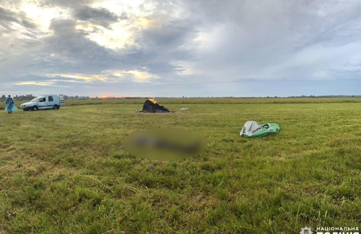 На Рівненщині від удару блискавки загинув чоловік, який пішов накрити сіно