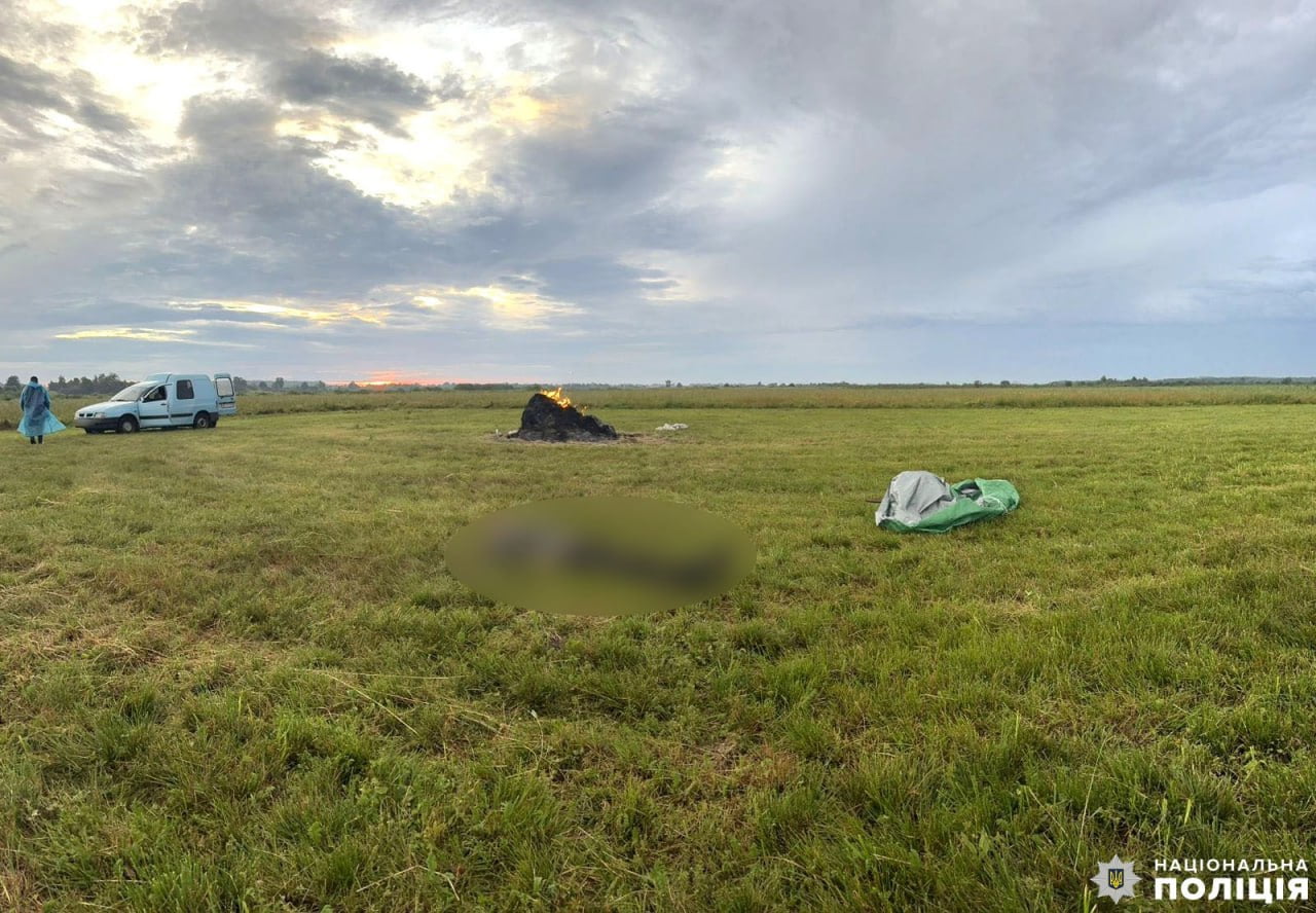 На Рівненщині від удару блискавки загинув чоловік, який пішов накрити сіно 0000