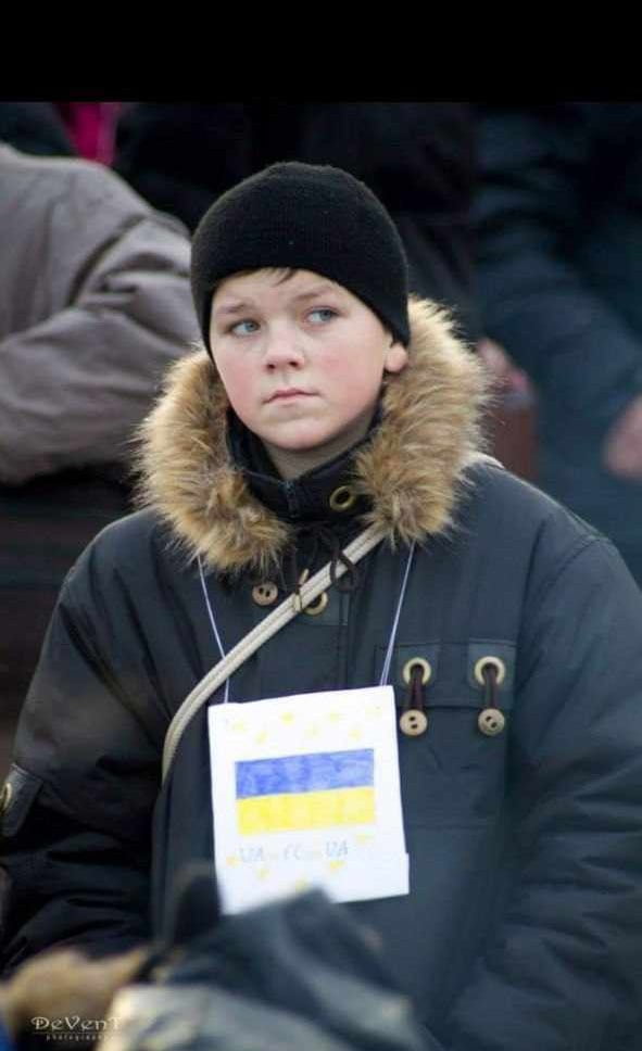 1 Без квітів, дрескод - вишиванка: завтра Рівне прощається з 23-річним Героєм