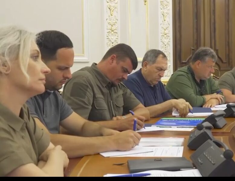 Голова Рівненської ОВА поїхав на нараду до президента 0000
