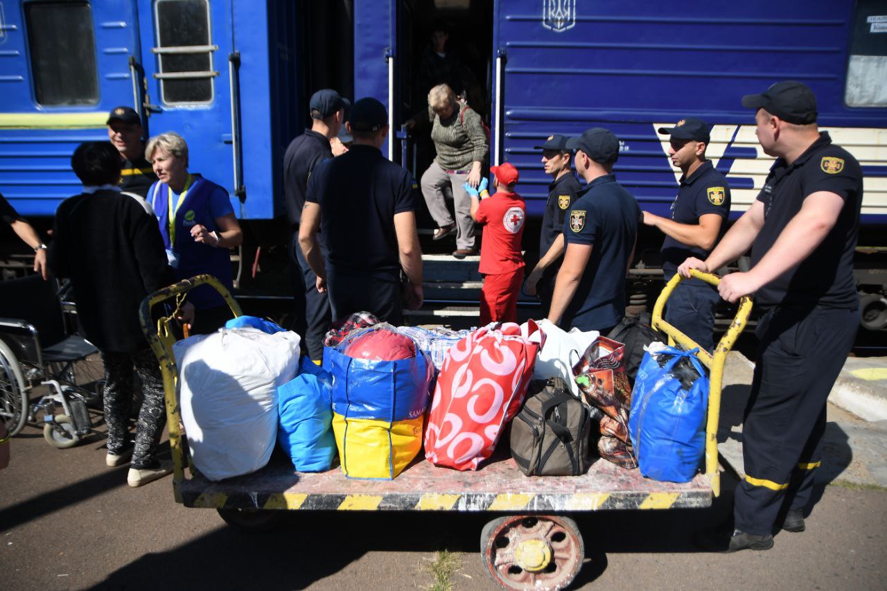 Черговий евакуаційний потяг із Донеччини прибув на Рівненщину 0000