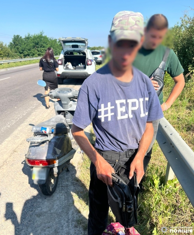 Одесит викрав мопед у рівнянина 0000