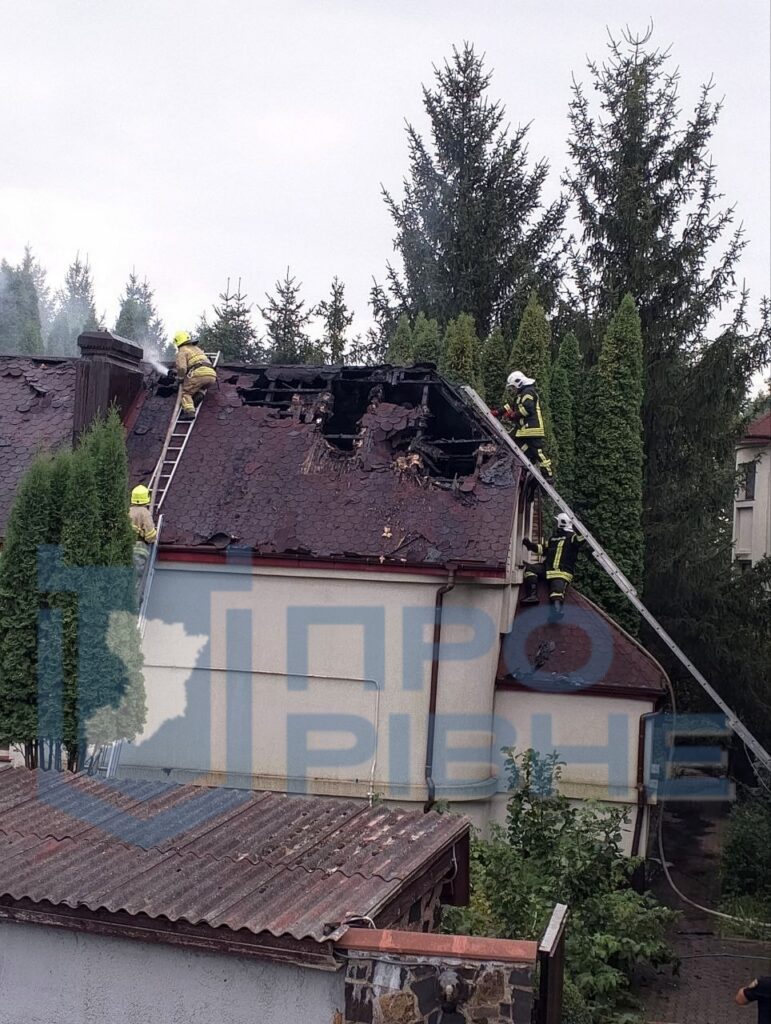 1 У Рівному загорілася сауна (ФОТО)