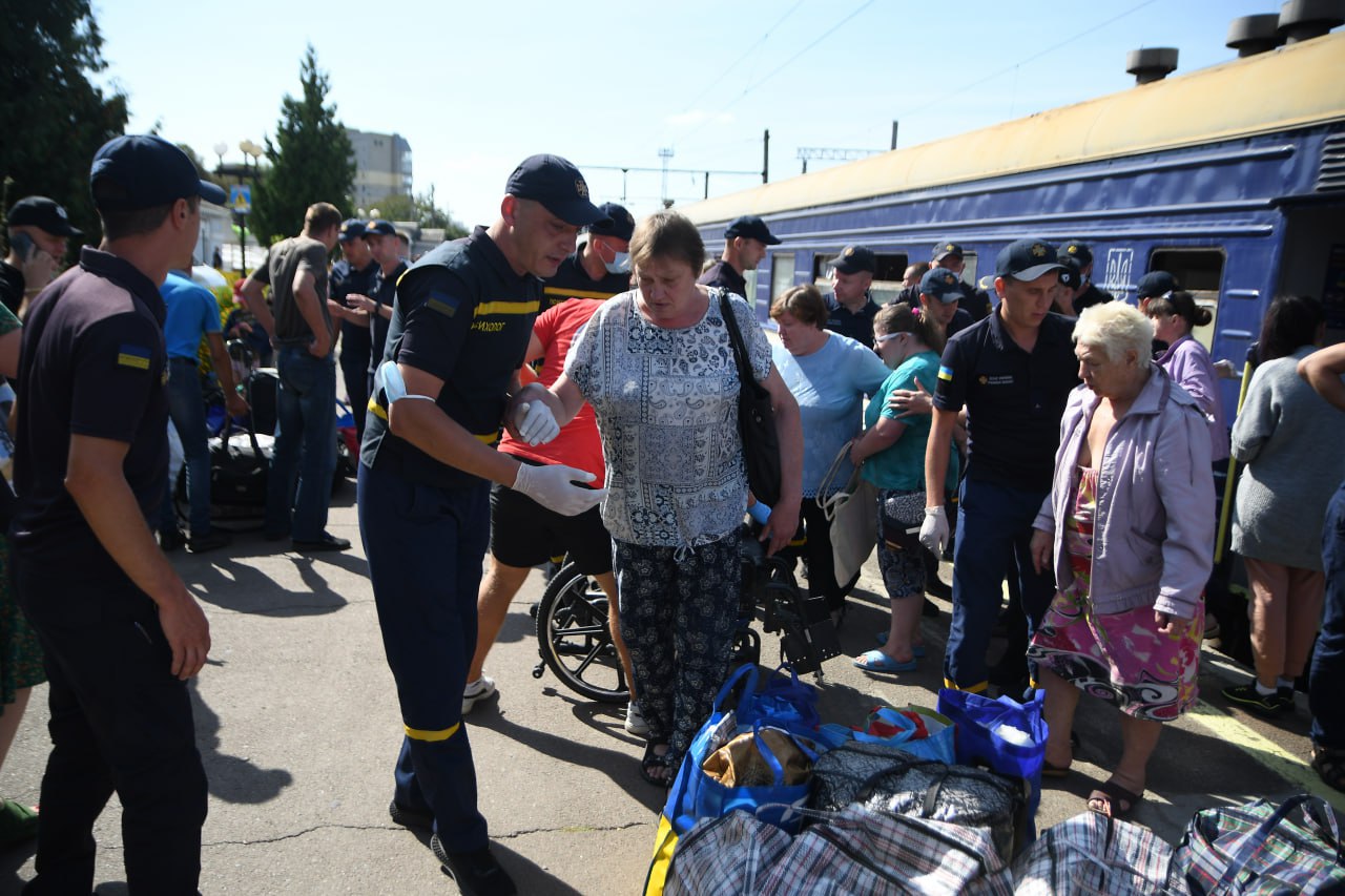 На Рівненщину прибув 13 евакуаційний поїзд з Донеччини 0000