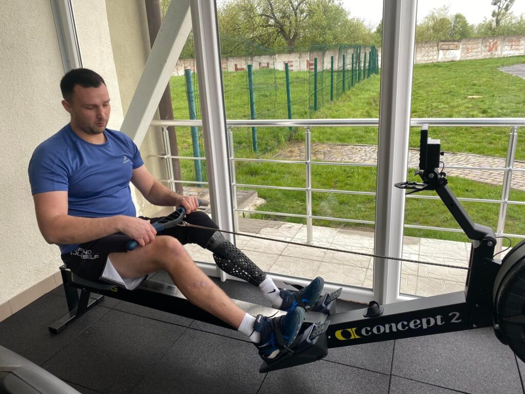 1 Дубровицькі жінки попри втрату найрідніших допомагають реабілітовувати ветеранів