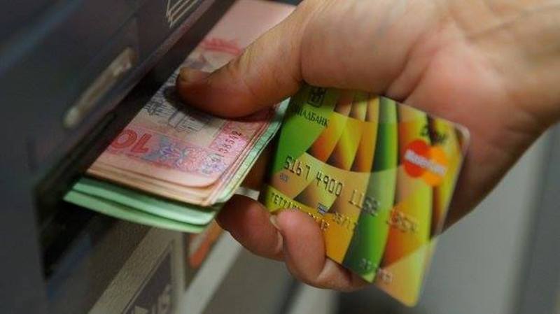 У військового з Рівненщини шахраї вкрали півмільйона гривень 0000