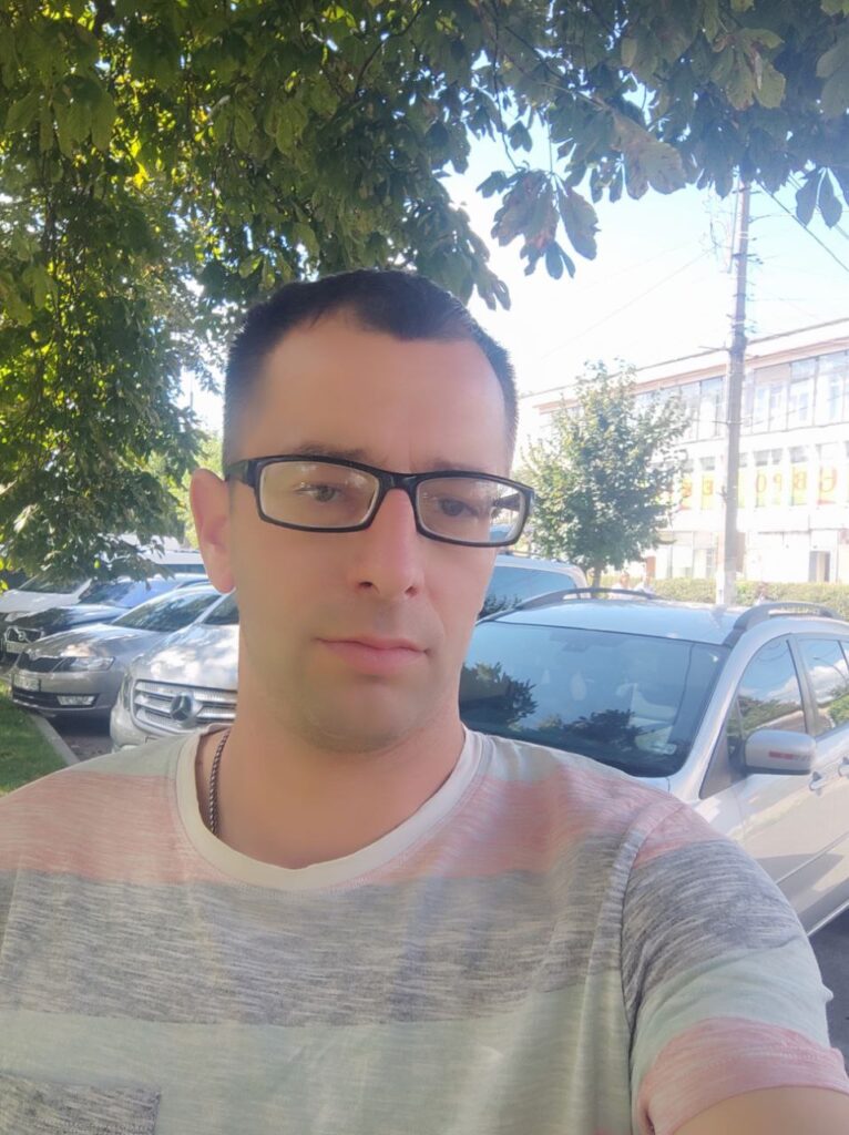 1 Ветеран з Рівненщини після демобілізації відкрив сервіс з прокату електросамокатів
