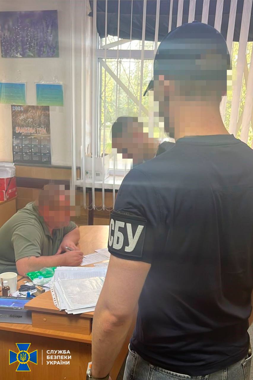 Стало відомо, кого затримали у військкоматі біля Рівного (ФОТО) 0000