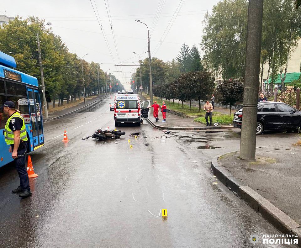 1 У Рівному зранку загинув мотоцикліст (ФОТО)