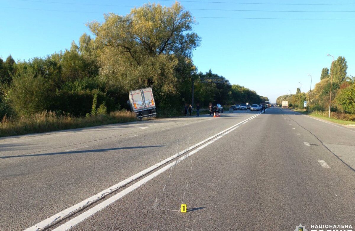 Врізався у дерево та загинув: стали відомі подробиці смертельної ДТП на Дубенщині