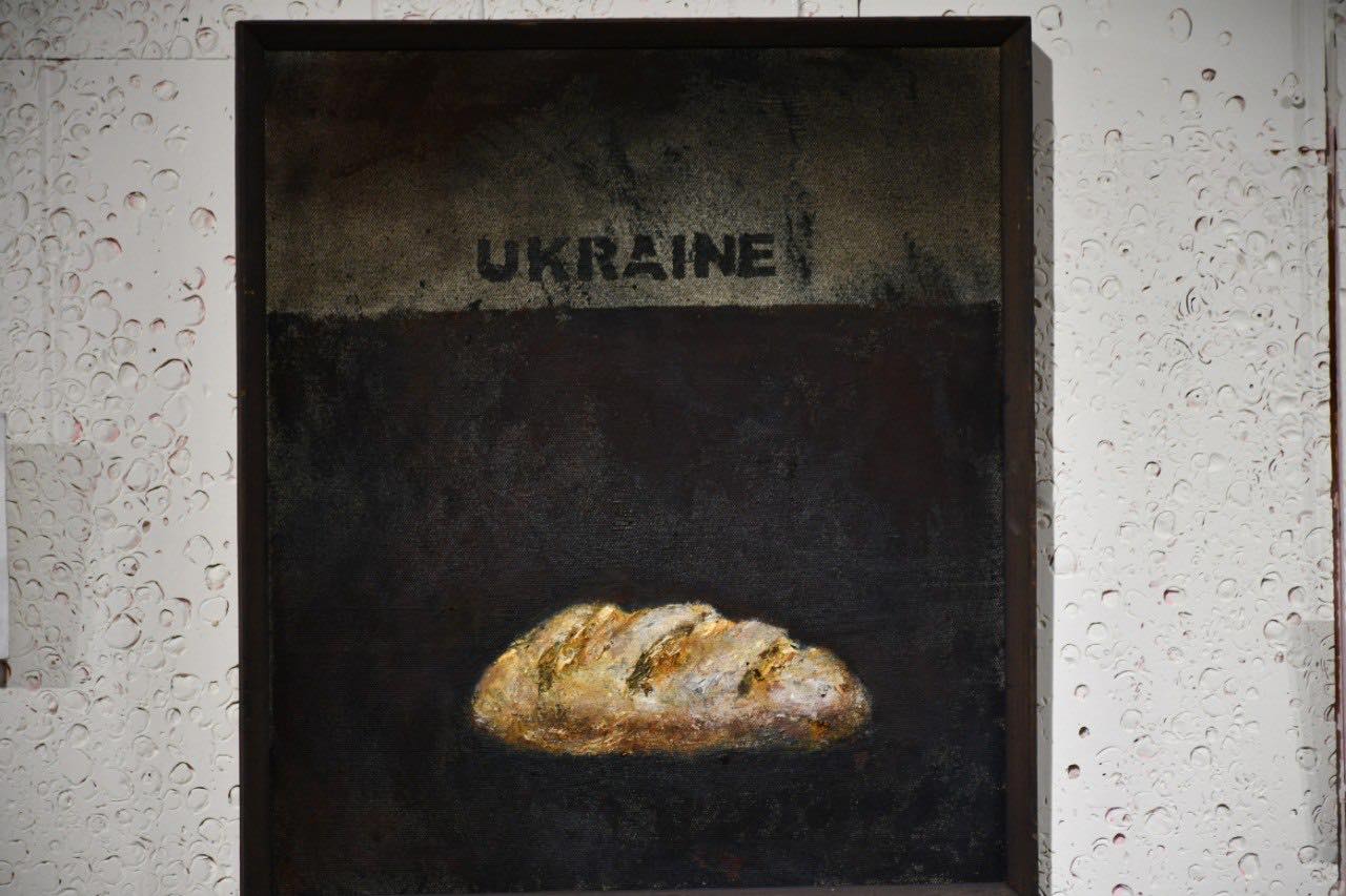 1 У Рівному відкрили виставку про війну відомого одеського художника