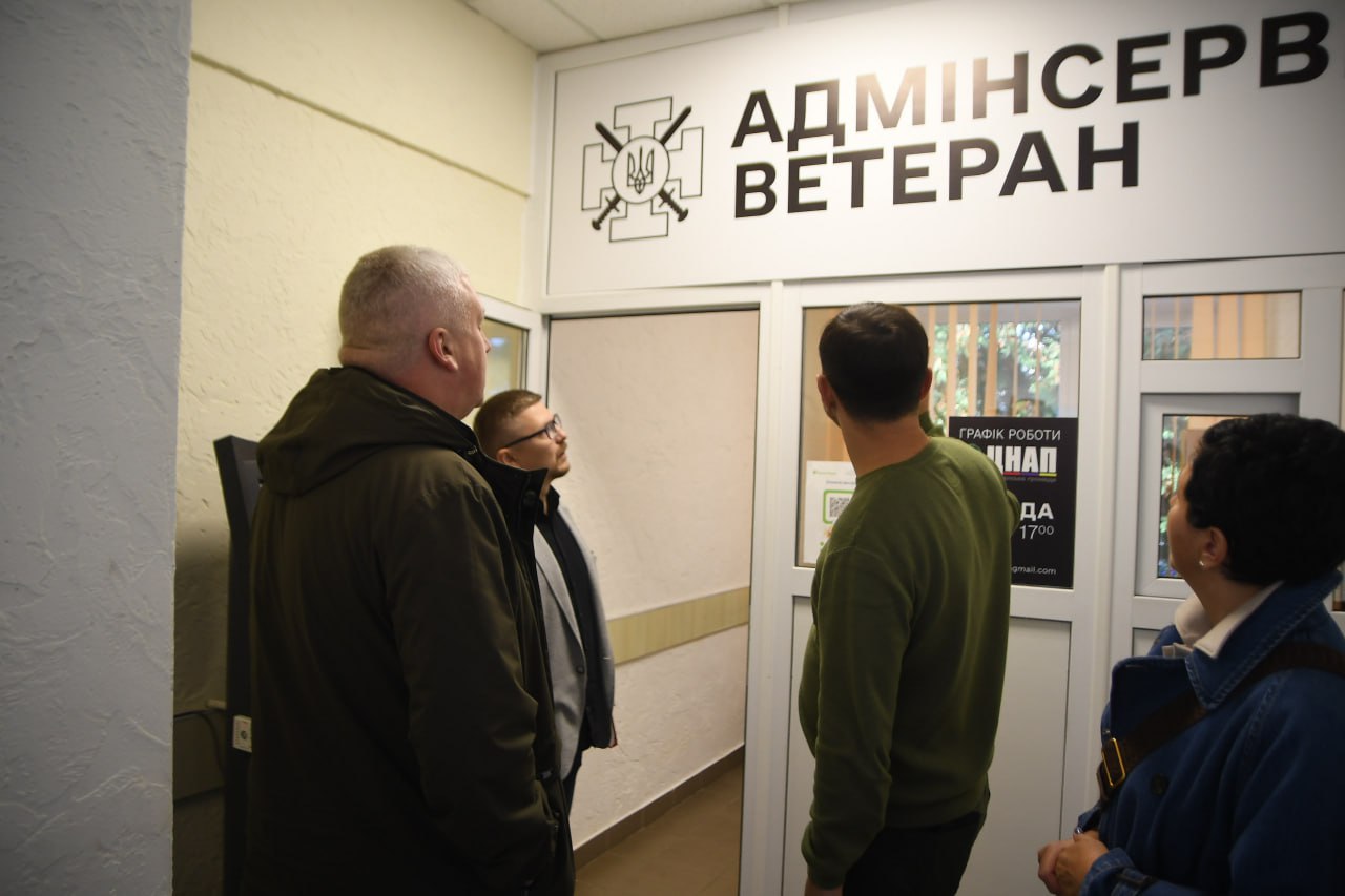 Військові зможуть отримувати адмінпослуги у Рівненському обласному госпіталі ветеранів 0000