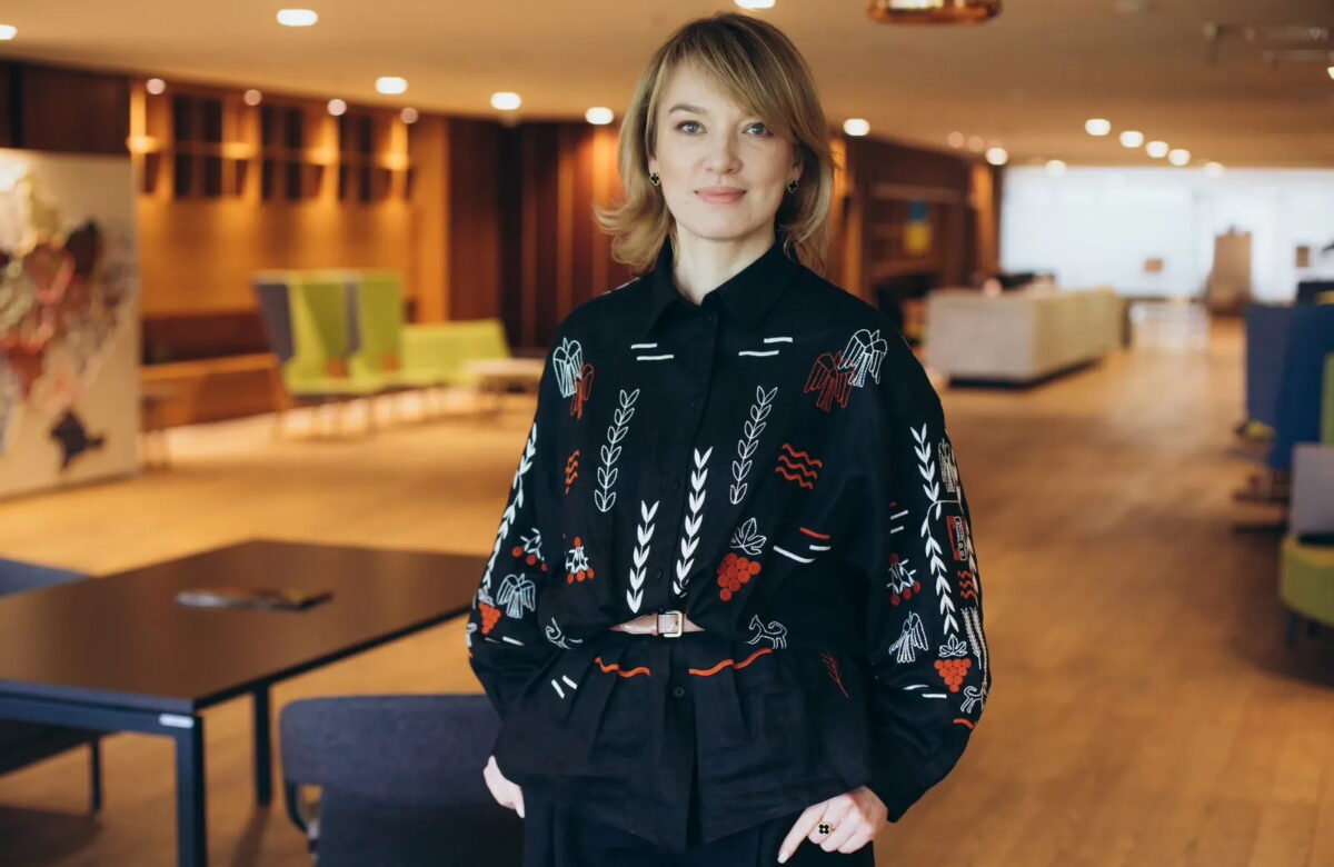 Олена Шуляк: “Слуга Народу” – єдина політична сила, яка вдруге за рік спрямовує сотні мільйонів на ЗСУ