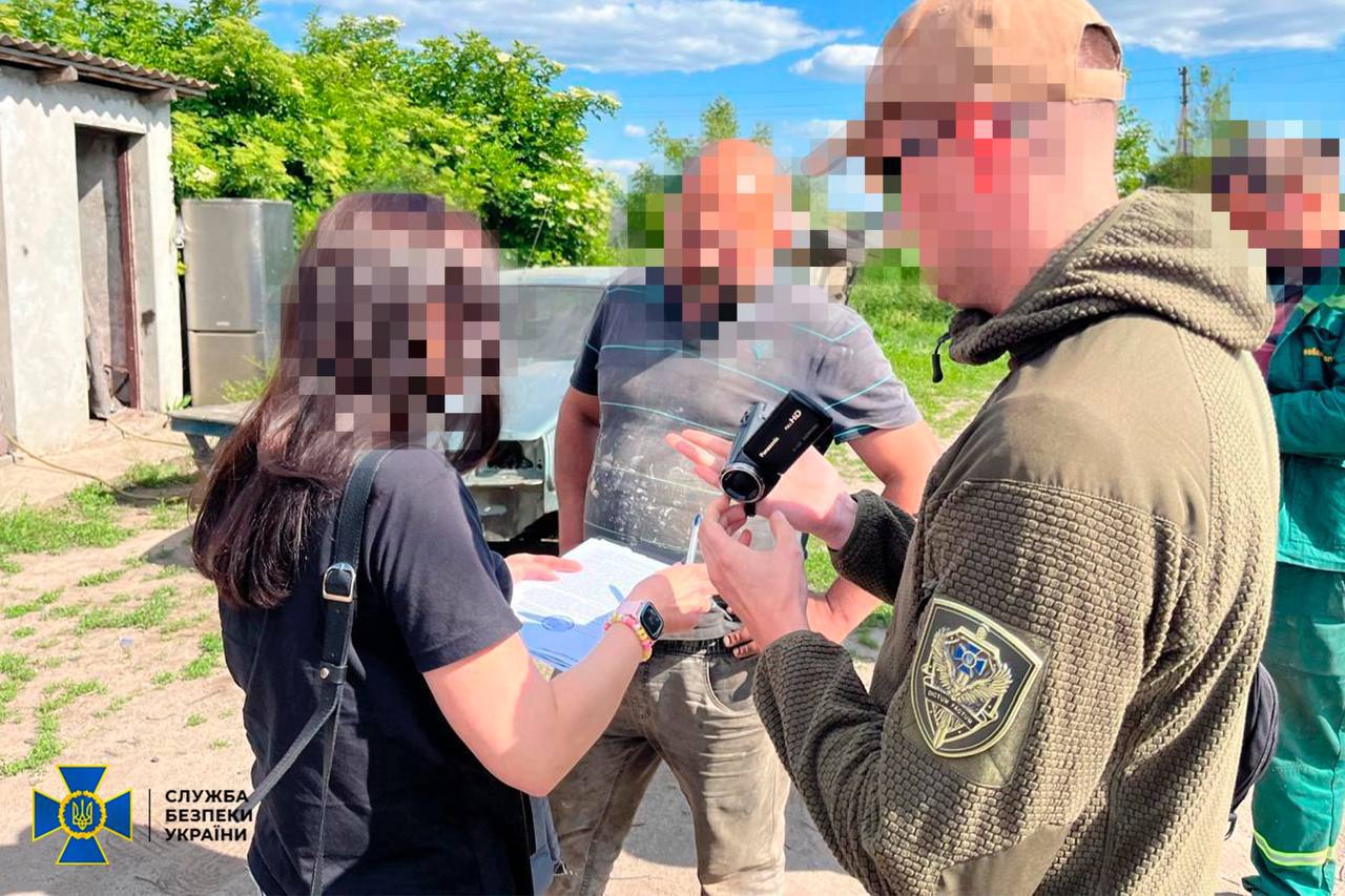 На Рівненщині хірург допомагав уникнути мобілізації за 6500 доларів 0000