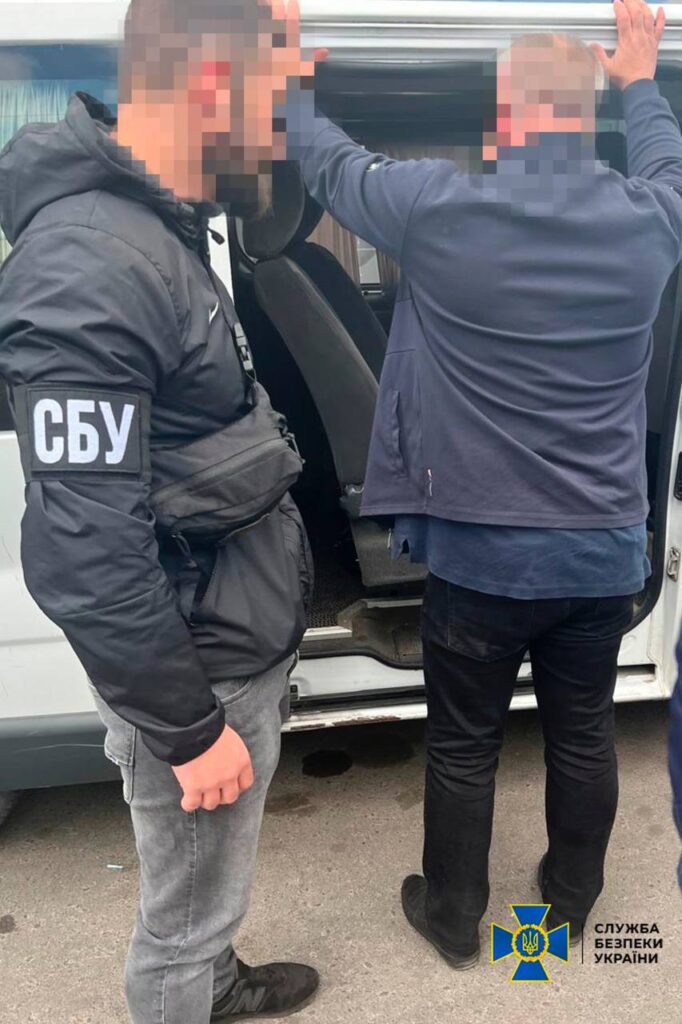 1 На Рівненщині хірург допомагав уникнути мобілізації за 6500 доларів