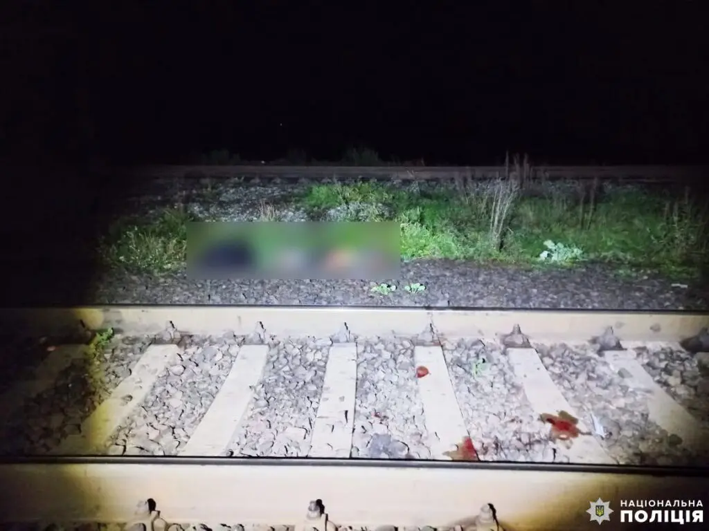 1 У Рівненському районі на коліях загинув чоловік
