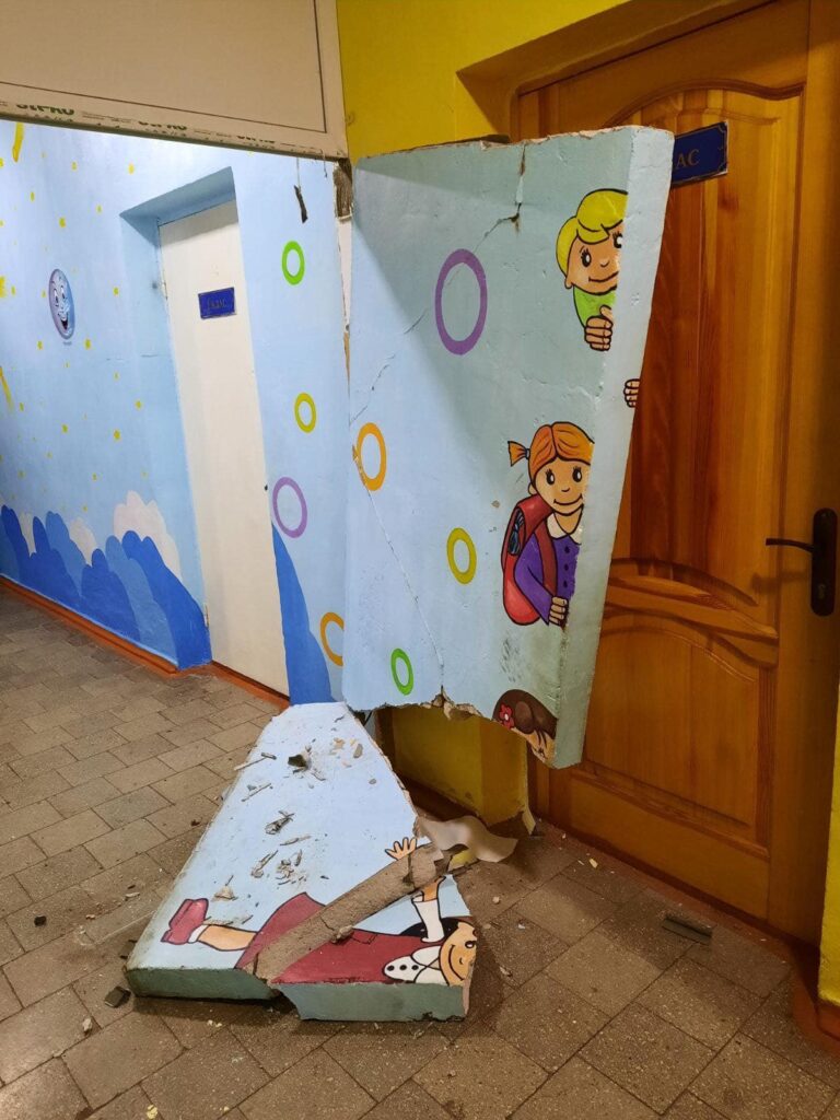 1 На Рівненщині школярі розгромили ліцей