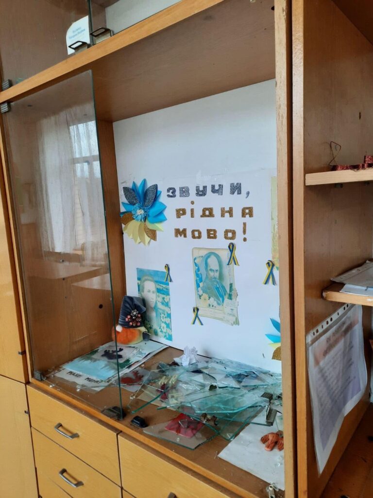 1 На Рівненщині школярі розгромили ліцей