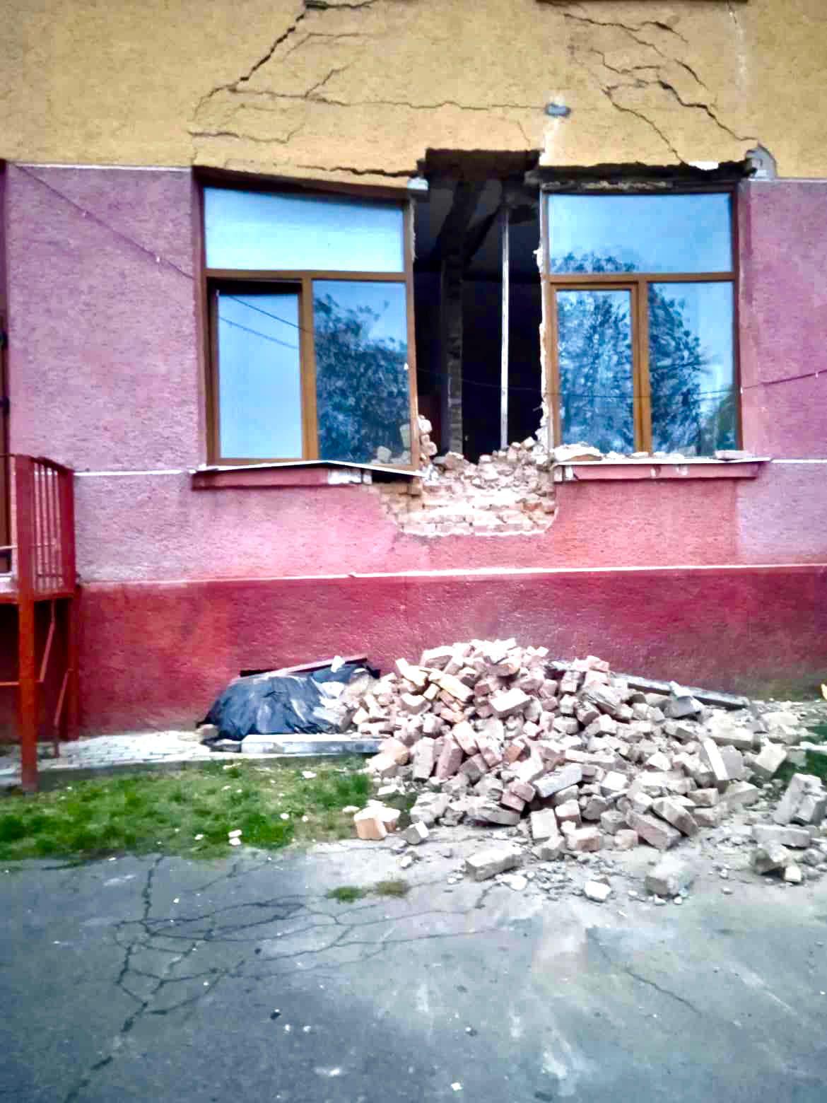 У ліцеї на Рівненщині обвалилася стіна: школярів перевели на дистанційне навчання 0000