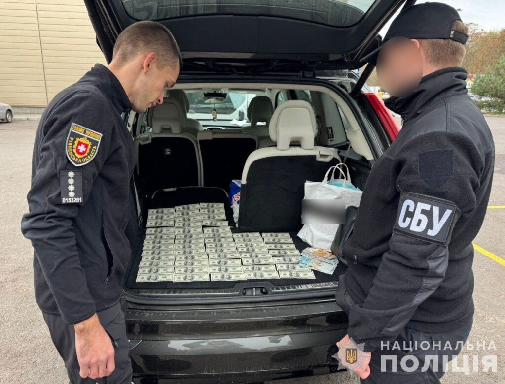 1 На Рівненщині викрили жінок, які допомагали ухилянтам уникнути мобілізації