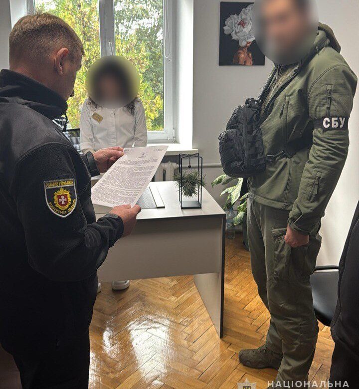 На Рівненщині викрили жінок, які допомагали ухилянтам уникнути мобілізації