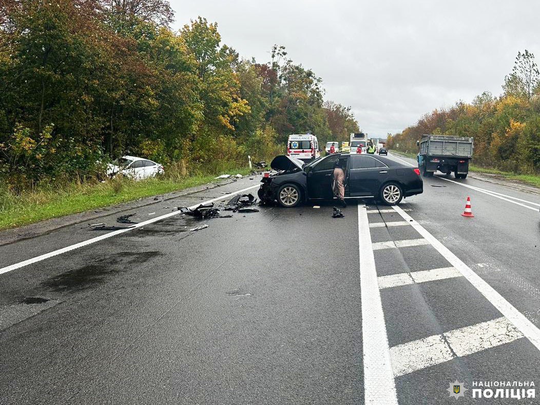 1 У Рівненському районі смертельна ДТП: загинув водій легковика