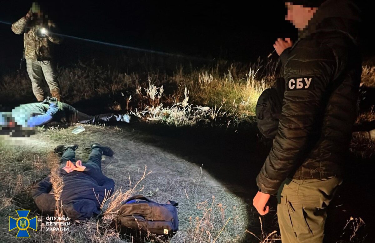 На Рівненщині викрили злочинну групу, яка переправляла за кордон ухилянтів