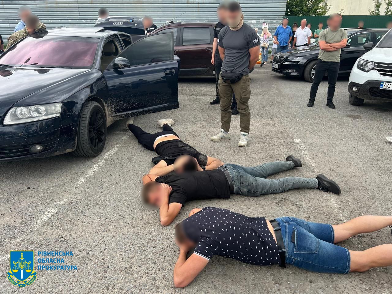 Заробляв на ухилянтах у Рівному: 21-річному хлопцю загрожує до 9 років ув’язнення 0000