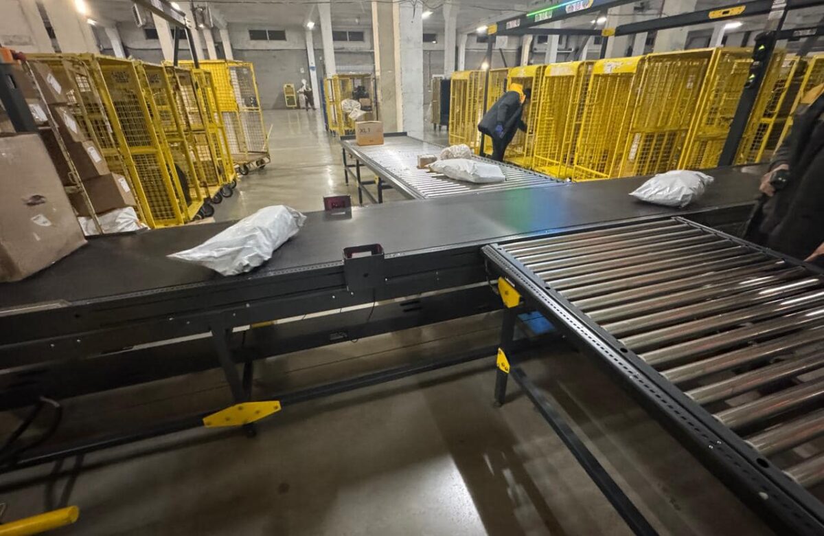 У Рівному відкрили сучасний сортувальний центр Укрпошти